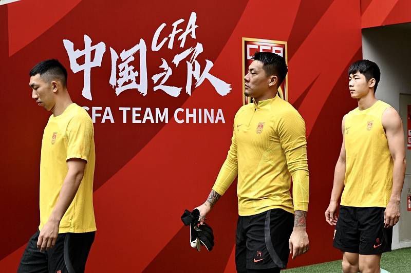 结合影片中主人公充满悬念与神秘色彩的故事，不禁让人对电影剧情更加期待